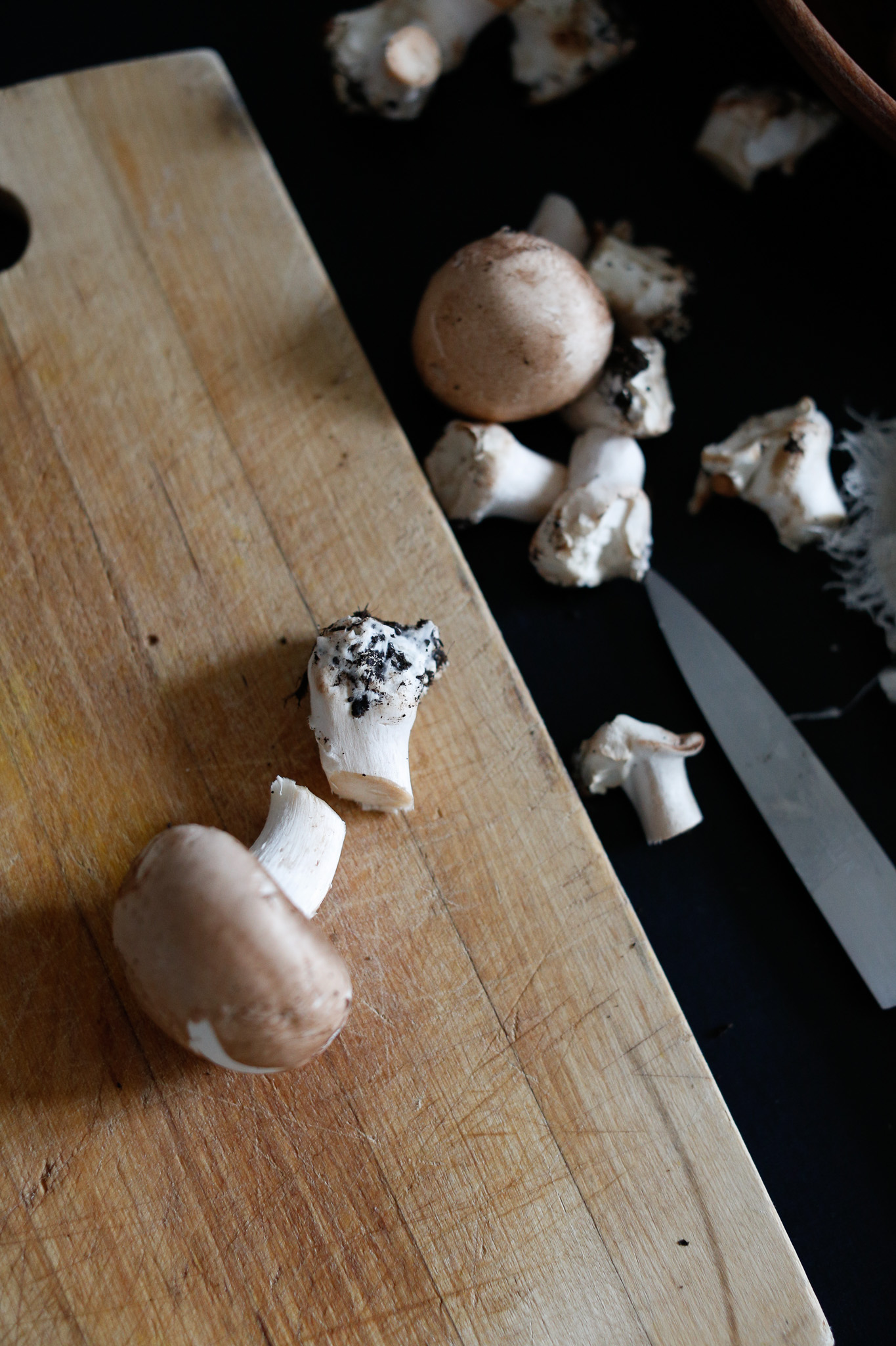 In France, it is common that mushrooms have the dirt on the bottom.