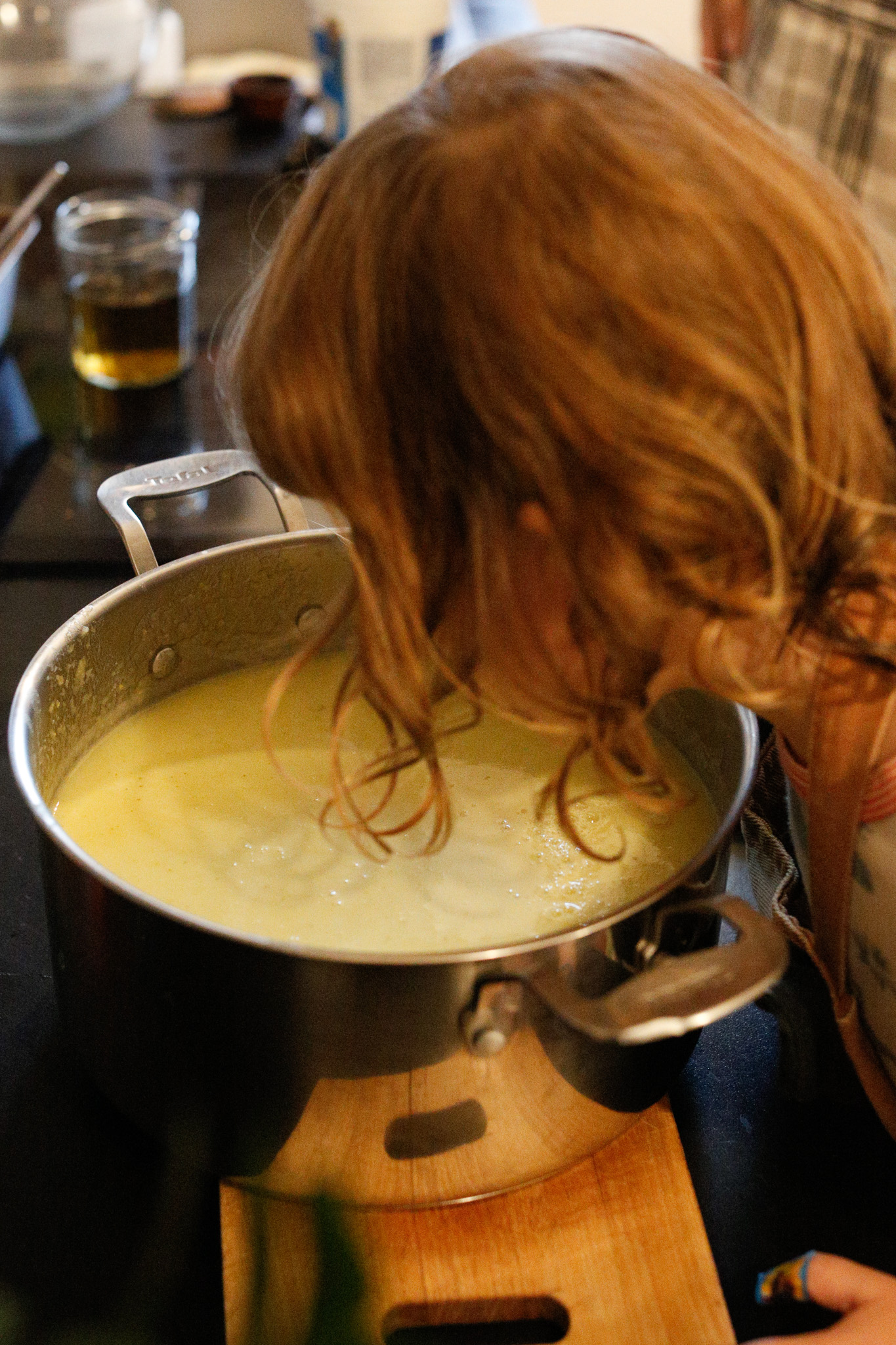 A dramatic smell style, hair and all.