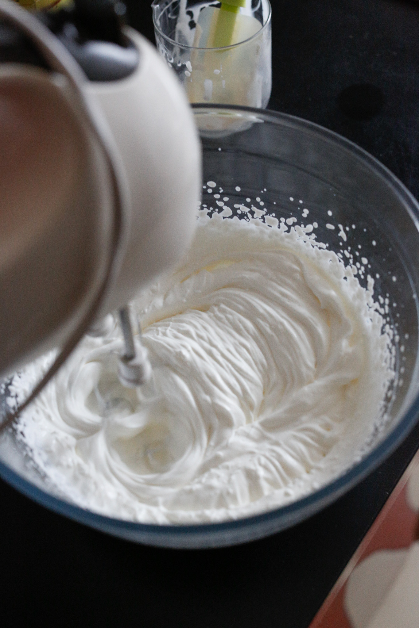 As the cream starts to thicken you may increase the speed slowly. After each increase, let it beat for 30s to 1min before increasing again.