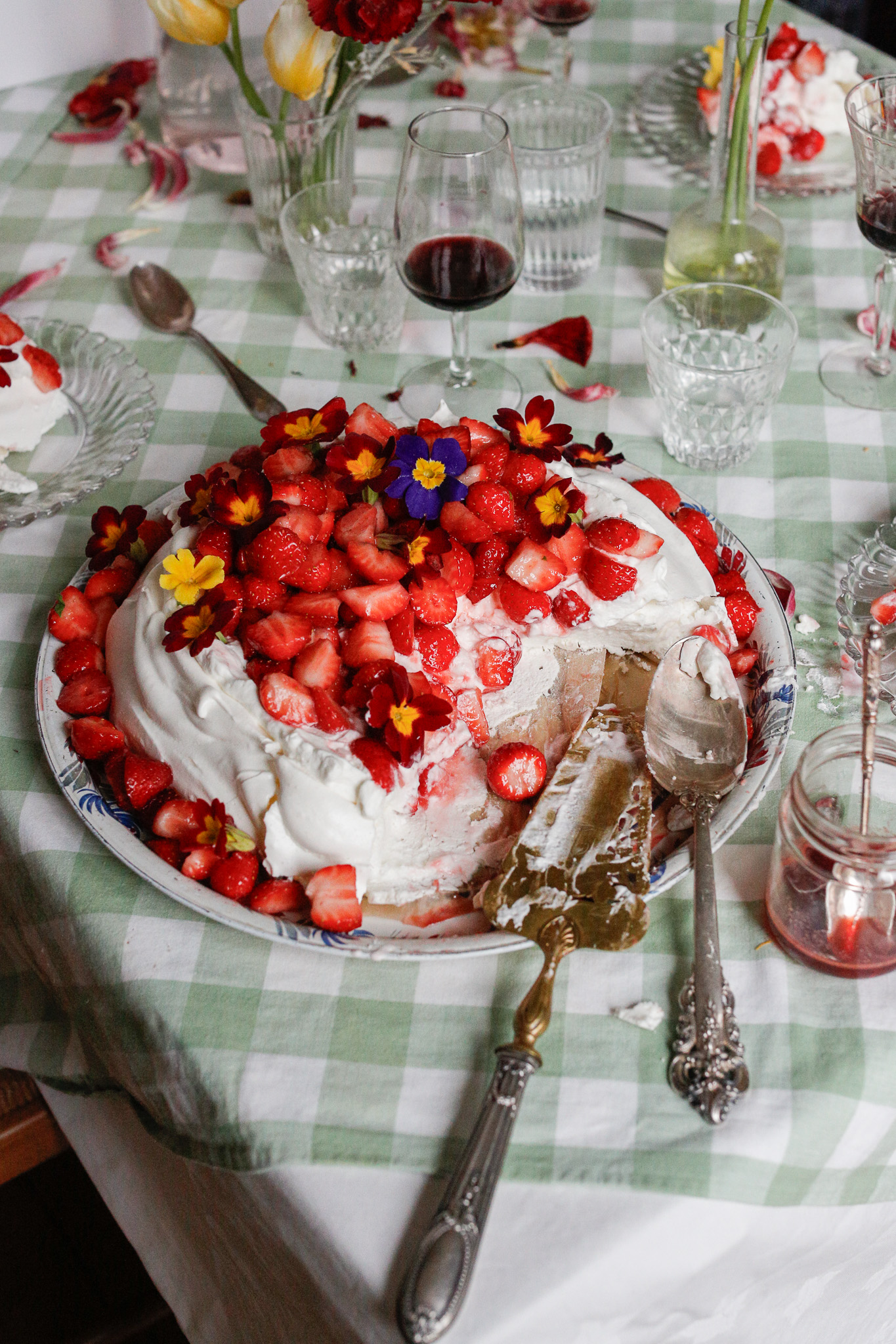 Strawberry Pavlova